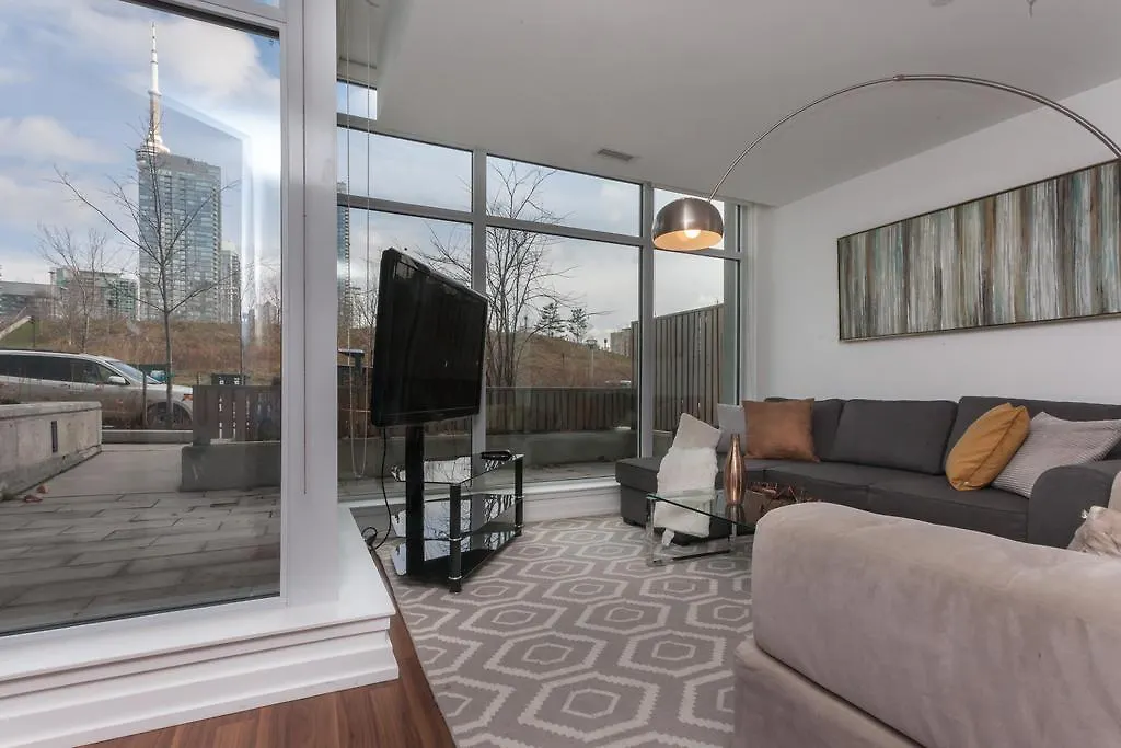 Applewood Suites - Condo Townhome Toronto Kanada