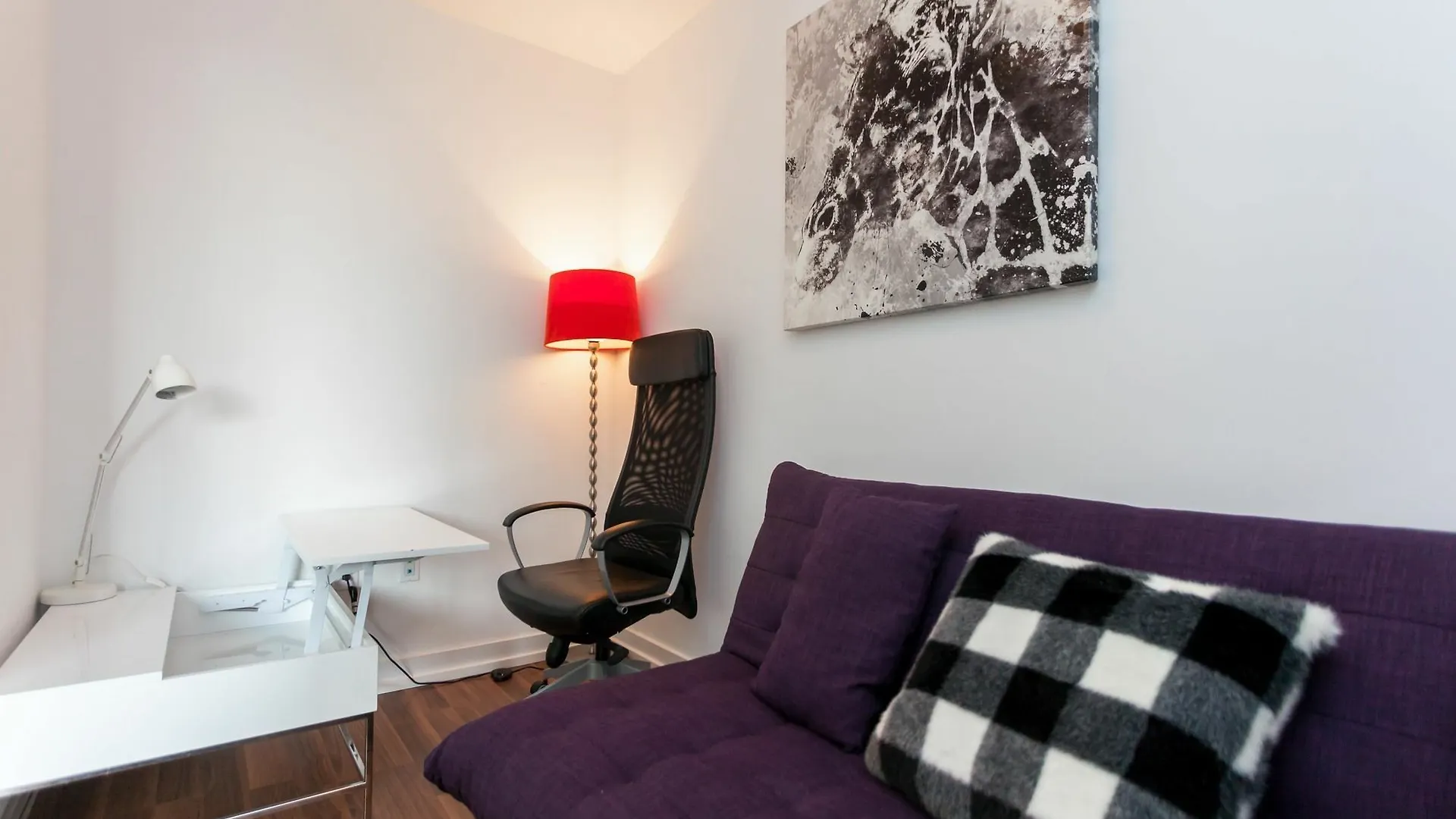 Applewood Suites - Condo Townhome Toronto Daire