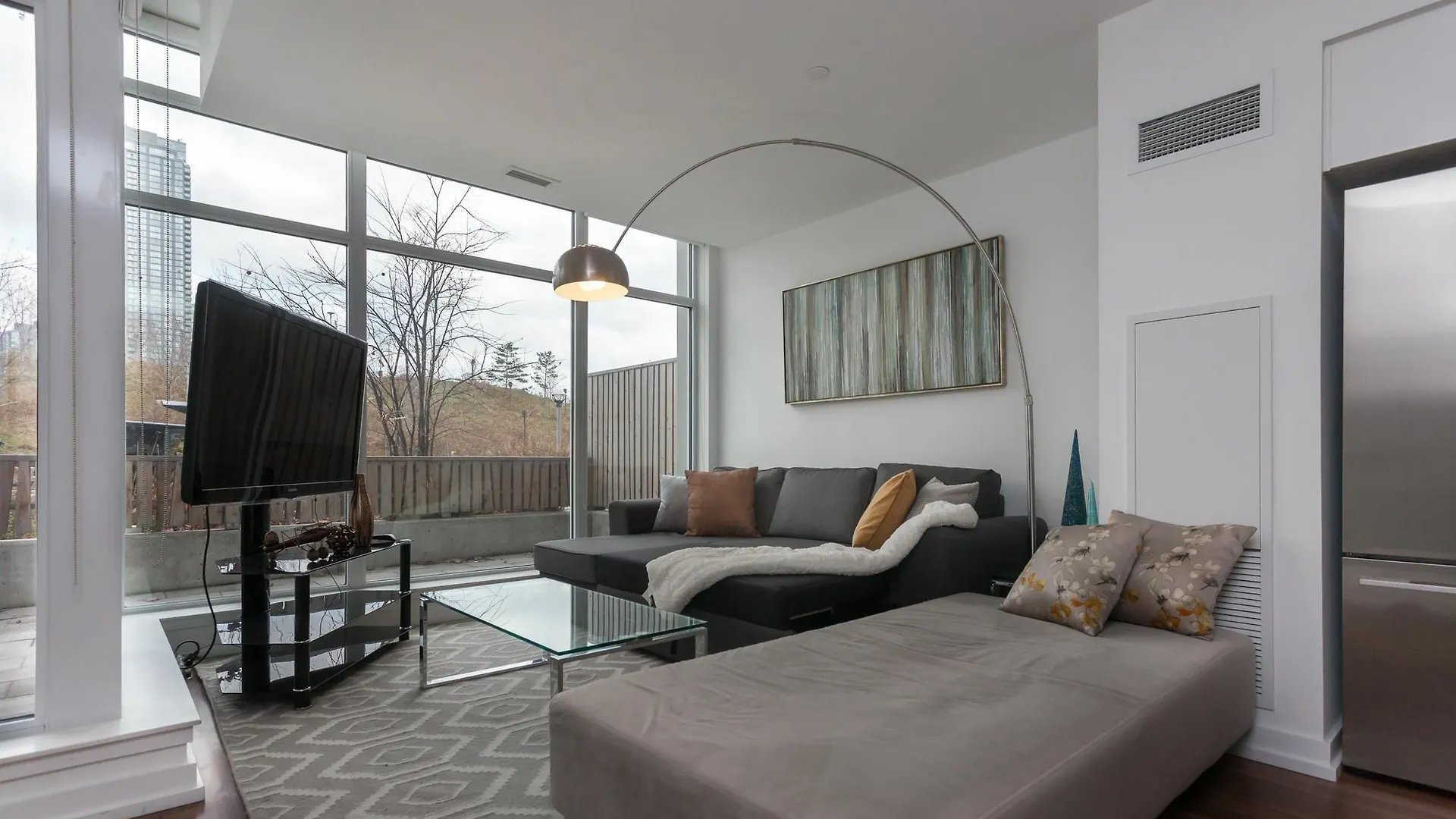 Applewood Suites - Condo Townhome Toronto Kanada